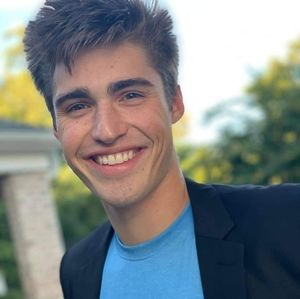 Meet your Posher, Collin